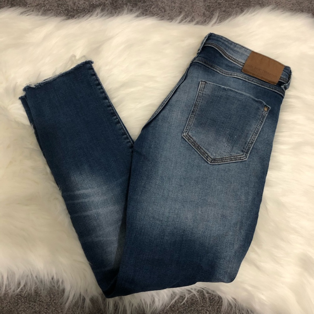 Zara Z1975 distressed jeans. Size 4
